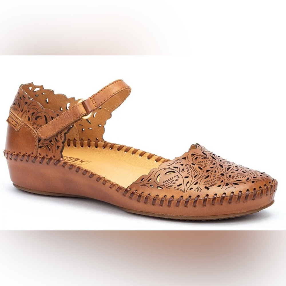 Pikolinos, the Puerto Vallarta Perforated Leather Mary Jane Flats size 40 - Picture 2 of 12